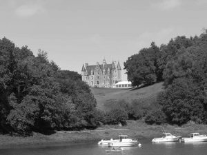 Château de Kerambleiz, château à Quimper, sur les bords de l'Odet dans le Finistère