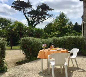 Location de gîte à Quimper, appartement avec terrasse au Manoir de Kerambleiz (Plomelin, Finistère, Bretagne)
