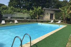 Piscine du château de Kerambleiz, château à Quimper, location de gîte à Quimper, Finistère